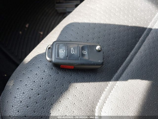 1VWBT7A39HC020482 Volkswagen Passat 1.8t Se