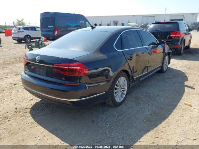 1VWBT7A39HC020482 Volkswagen Passat 1.8t Se