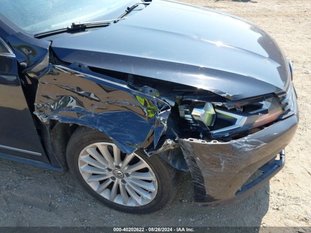 1VWBT7A39HC020482 Volkswagen Passat 1.8t Se