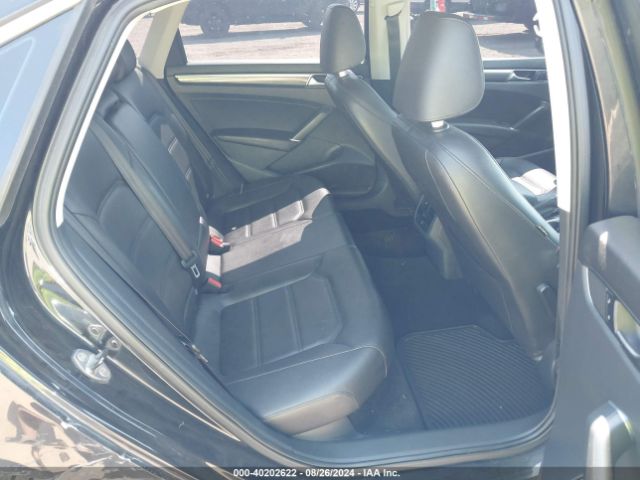 1VWBT7A39HC020482 Volkswagen Passat 1.8t Se