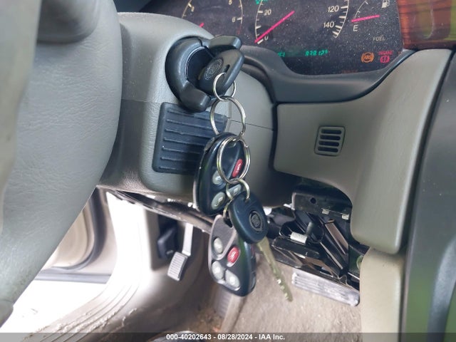 2000 CADILLAC DEVILLE 1G6KF5798YU171644 Photo 10