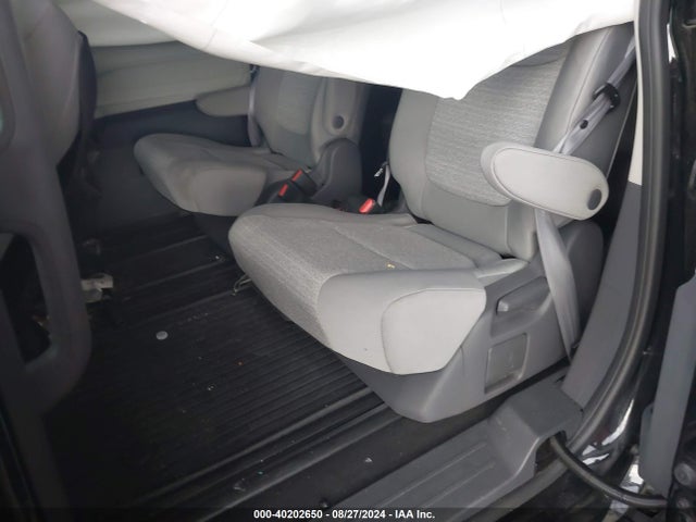 Toyota SIENNA LE 2021 5TDKRKEC0MS060845 Image 8