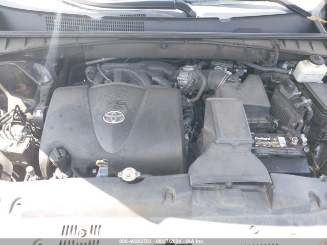 Toyota Highlander Xle 2018 5TDKZRFH7JS542310 Image 10