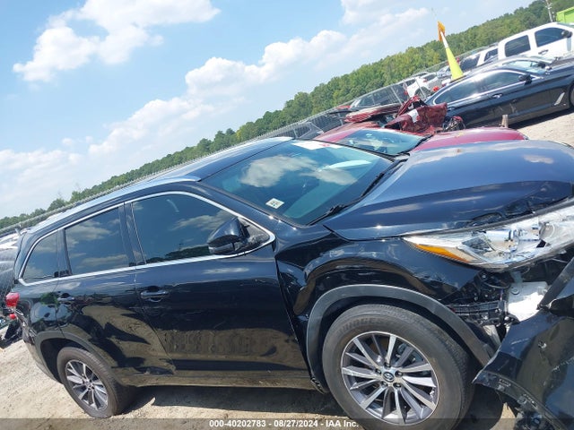 Toyota Highlander Xle 2018 5TDKZRFH7JS542310 Image 13