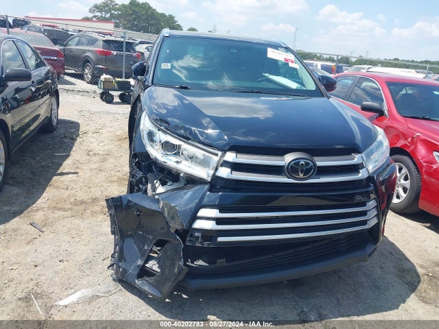Toyota Highlander Xle 2018 5TDKZRFH7JS542310 Image 17