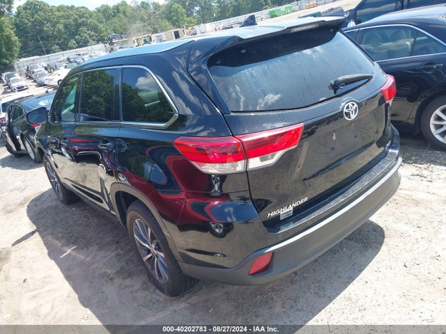 Toyota Highlander Xle 2018 5TDKZRFH7JS542310 Image 3