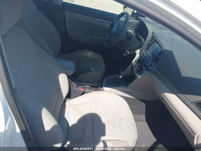 5NPD84LF0HH001410 Hyundai ELANTRA SE