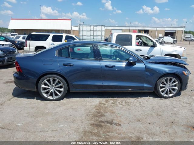 7JR102FK8LG038663 Volvo S60 T5 Momentum