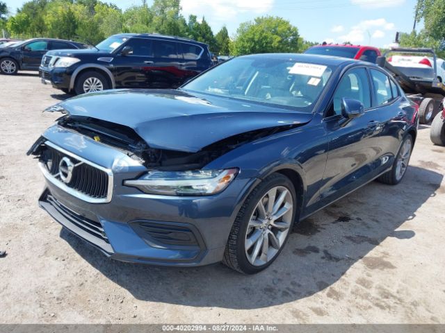7JR102FK8LG038663 Volvo S60 T5 Momentum