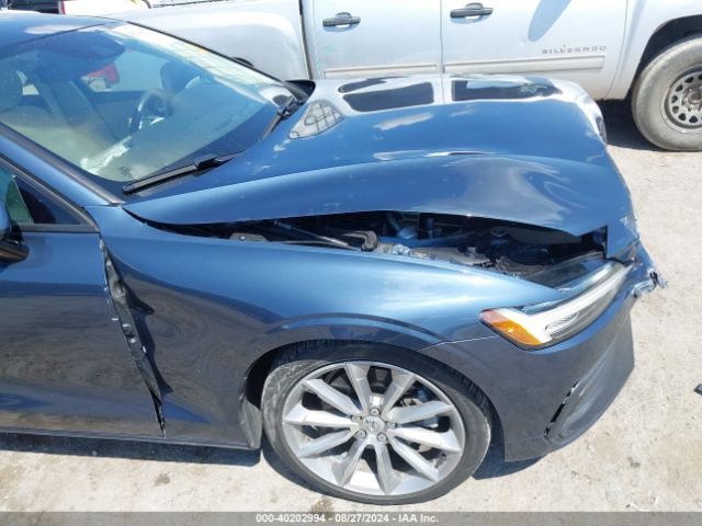7JR102FK8LG038663 Volvo S60 T5 Momentum