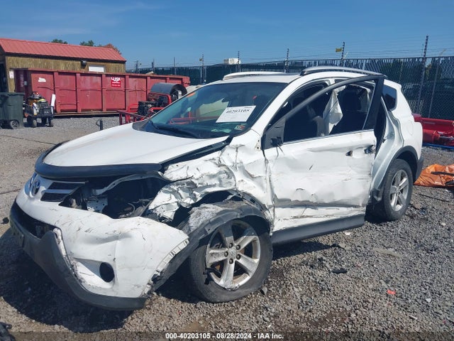 Toyota Rav4 Xle 2014 2T3RFREV1EW147560 Image 2