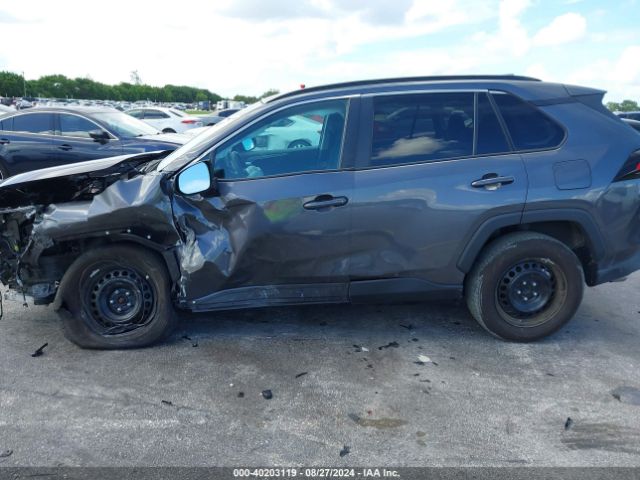 2T3H1RFV2MW156338 Toyota RAV4 LE