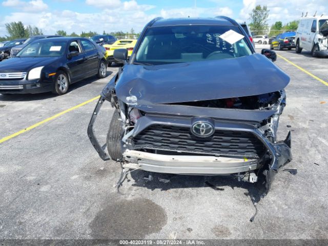 2T3H1RFV2MW156338 Toyota RAV4 LE