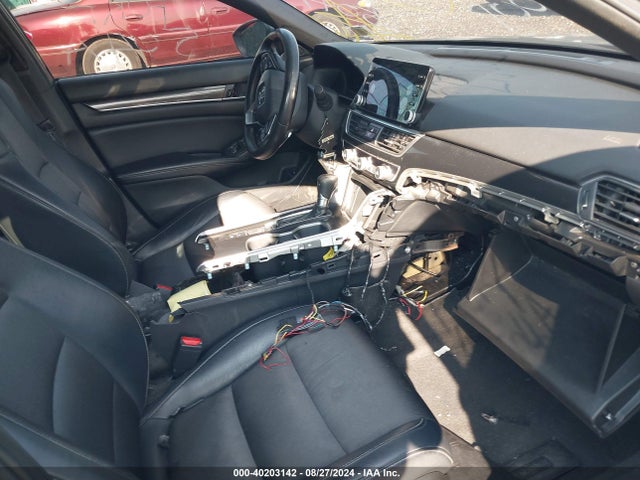 Продаж на аукціоні авто 2018 Honda Accord Sport, vin: 1HGCV1F34JA087307, номер лоту: 40203142