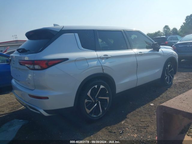 2022 MITSUBISHI OUTLANDER JA4J4UA84NZ010399 Photo 3