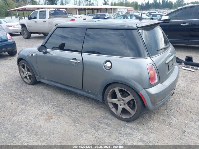 2002 MINI COOPER S WMWRE334X2TD50939 Photo 2