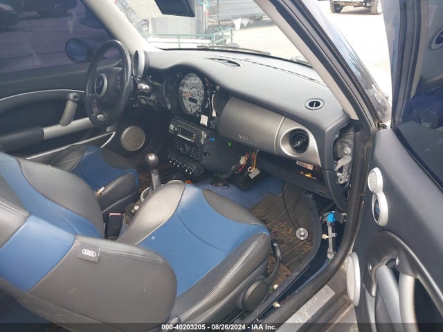 2002 MINI COOPER S WMWRE334X2TD50939 Photo 4