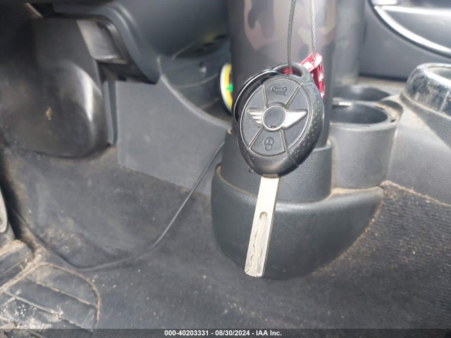 2006 MINI COOPER S WMWRE335X6TN27923 Photo 10