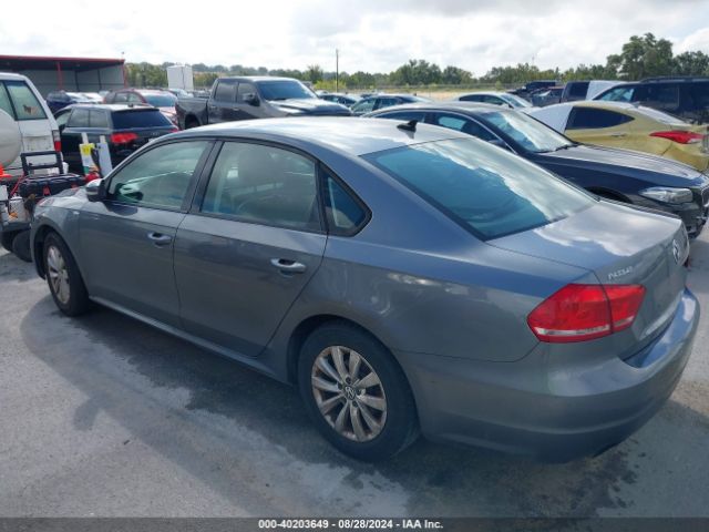 1VWAT7A32EC076920 Volkswagen Passat 1.8t Wolfsburg Edition