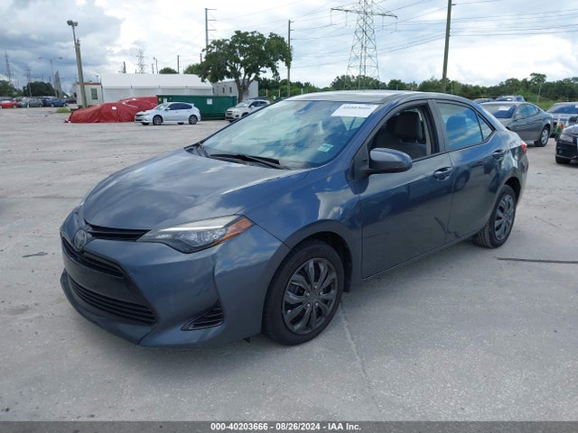 Toyota COROLLA LE 2017 2T1BURHE6HC838598 Image 2