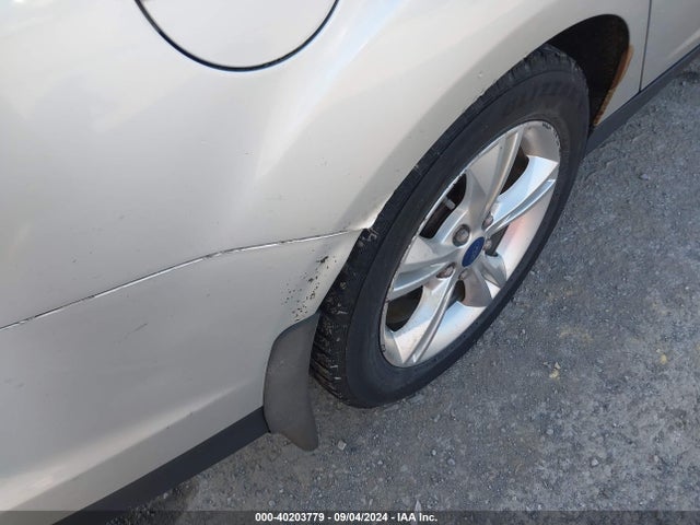 Ford FOCUS SE 2014 1FADP3F25EL170504 Image 15