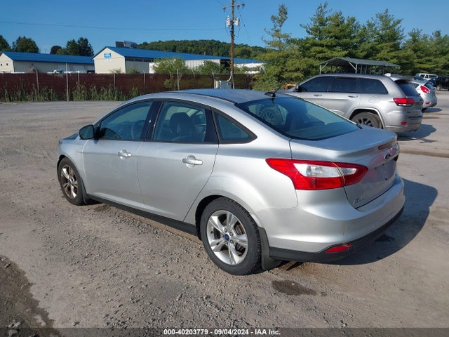 Ford FOCUS SE 2014 1FADP3F25EL170504 Image 3