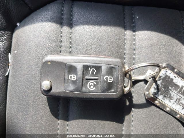 1VWCS7A32EC014932 Volkswagen Passat 1.8t Sel Premium