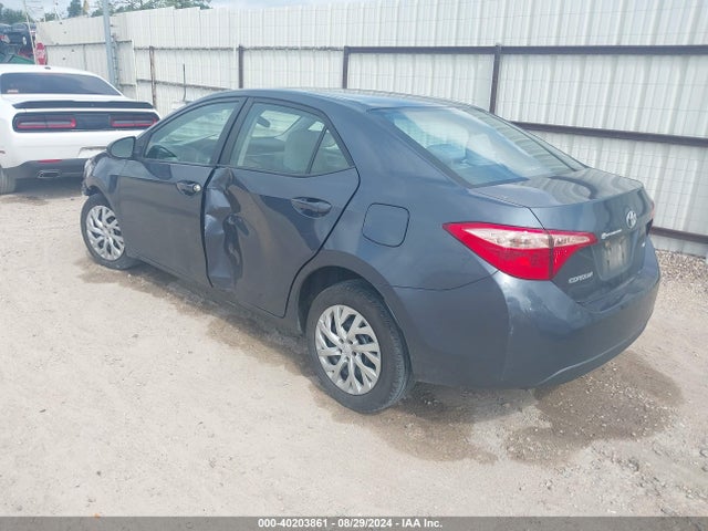 Toyota COROLLA LE 2017 5YFBURHE9HP697784 Image 3