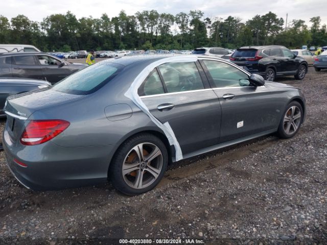 2019 MERCEDES-BENZ E 300 WDDZF4KB8KA588194 Photo 3