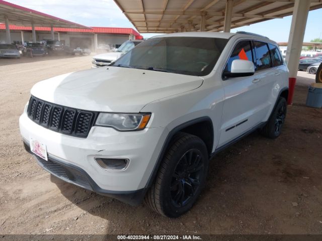 1C4RJEAG3HC765467 Jeep Grand Cherokee Laredo 4x2