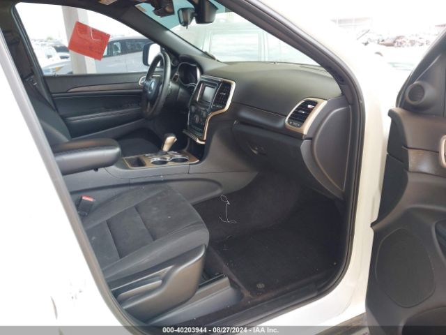 1C4RJEAG3HC765467 Jeep Grand Cherokee Laredo 4x2