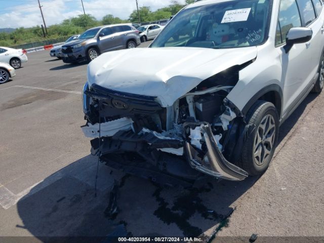 JF2SKAEC9NH463888 Subaru Forester Premium