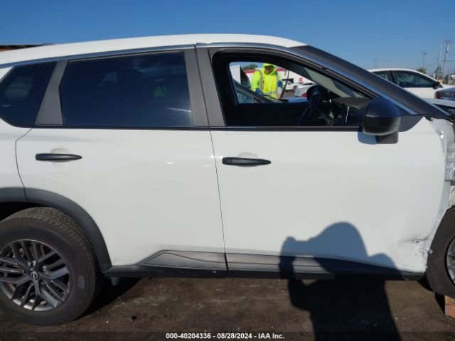 5N1BT3AA4PC889348 Nissan Rogue S Fwd