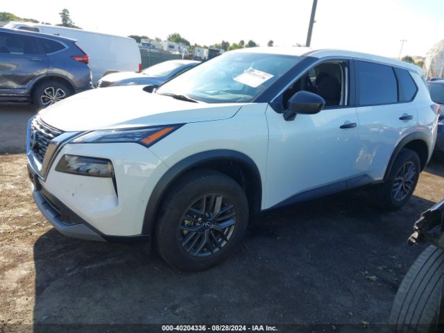 5N1BT3AA4PC889348 Nissan Rogue S Fwd