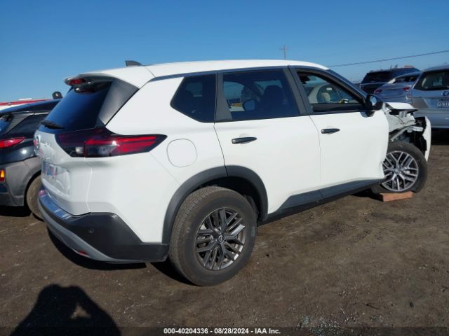 5N1BT3AA4PC889348 Nissan Rogue S Fwd