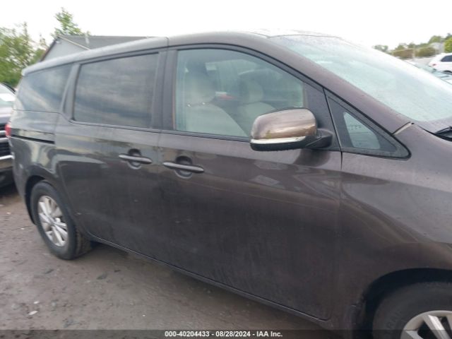 KNDMB5C11J6380929 KIA SEDONA LX