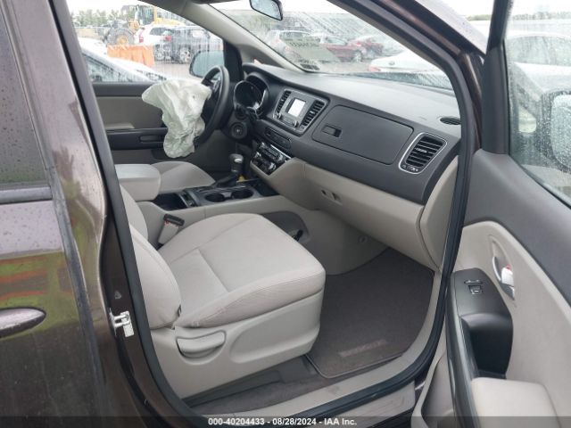 KNDMB5C11J6380929 KIA SEDONA LX