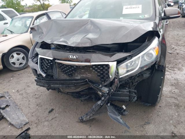 KNDMB5C11J6380929 KIA SEDONA LX