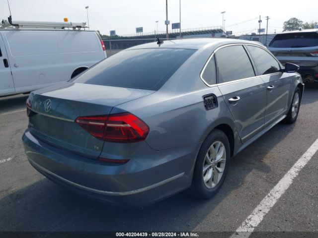 1VWAT7A31HC012517 Volkswagen Passat 1.8t S