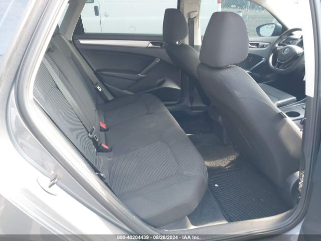 1VWAT7A31HC012517 Volkswagen Passat 1.8t S