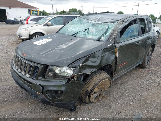 Jeep Compass 75th Anniversary 2016 1C4NJDBB1GD809924 Image 2