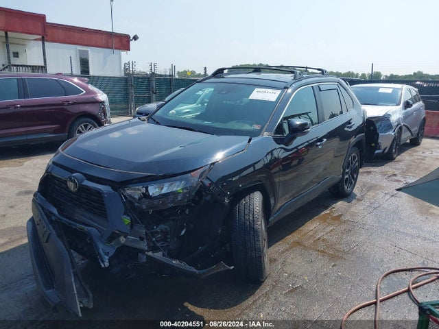 Toyota RAV4 LE 2021 2T3G1RFV6MC250557 Image 2