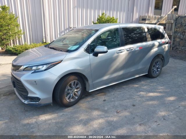 5TDKRKEC2PS165617 Toyota SIENNA LE