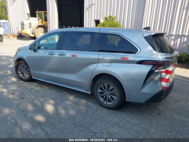 5TDKRKEC2PS165617 Toyota SIENNA LE