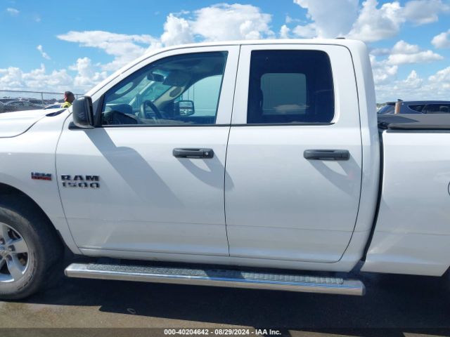 1C6RR7FT6JS217962 RAM 1500 Express Quad Cab 4x4 6'4 Box