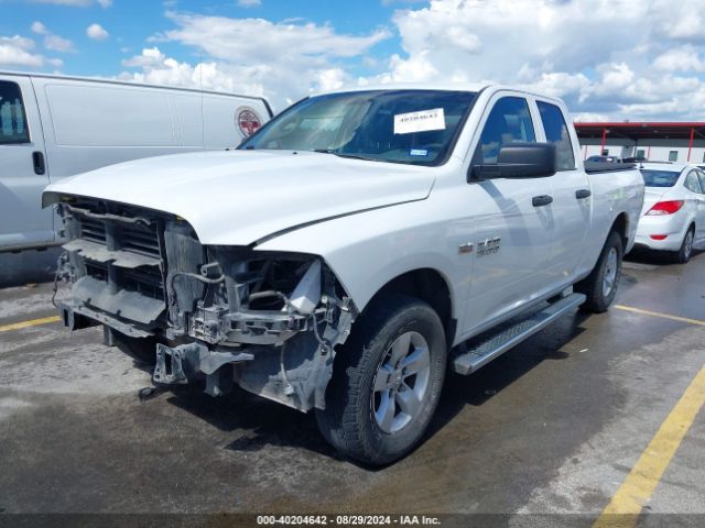1C6RR7FT6JS217962 RAM 1500 Express Quad Cab 4x4 6'4 Box