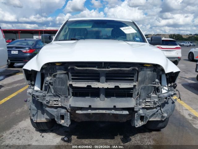 1C6RR7FT6JS217962 RAM 1500 Express Quad Cab 4x4 6'4 Box