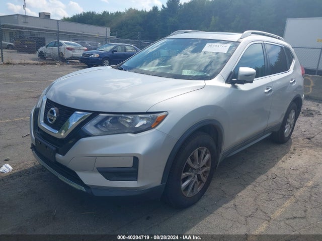 Nissan ROGUE SV 2017 5N1AT2MV2HC795751 Image 2