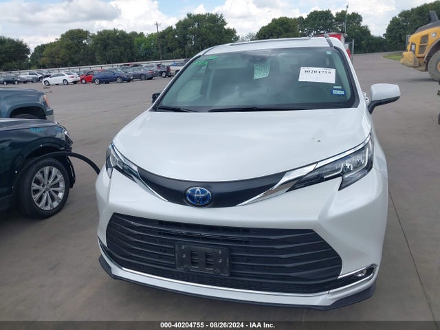 Toyota SIENNA XLE 2023 5TDYRKEC7PS152534 Image 12