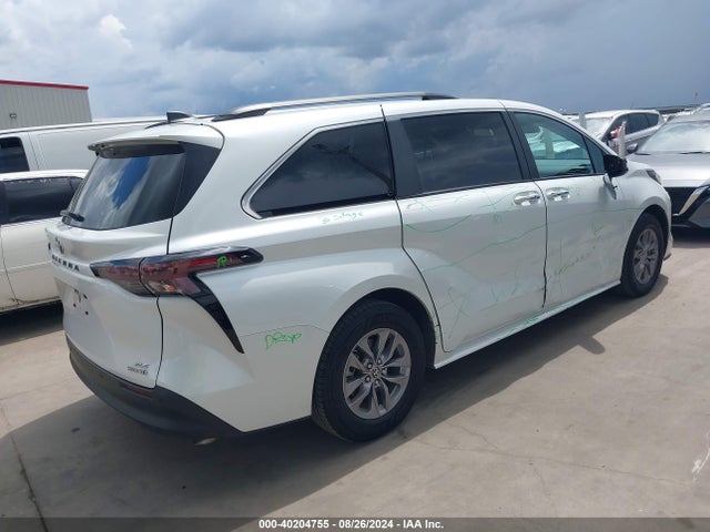 Toyota SIENNA XLE 2023 5TDYRKEC7PS152534 Image 4